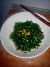清脆的凉拌菠菜