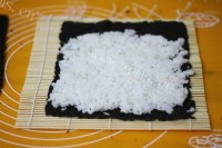 紫薯风味寿司做法图解4)