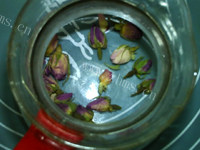 养身的洛神玫瑰花茶做法图解2)