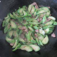 家常菜瘦肉炒丝瓜
