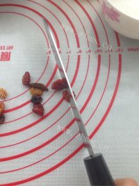 自制蔓越莓饼干做法图解2)