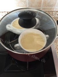 美味的虾仁鸡蛋羹做法图解5)