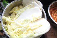 家常菜朝鲜辣白菜做法图解1)