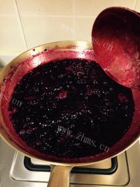 美味可口的野生蓝莓果酱做法图解7)
