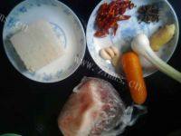 家常菜肉末炒豆腐做法图解1)