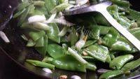 家常菜清炒荷兰豆做法图解5)