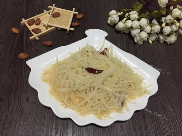 清脆爽口的酸辣土豆丝
