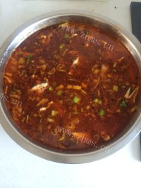 特色美食水煮肉片做法图解12)