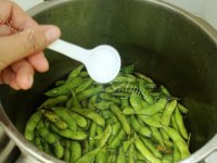 下酒菜五香毛豆做法图解4)