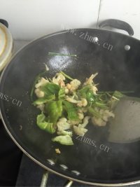 美味营养的炒虾做法图解8)