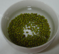 美味的绿豆红薯豆浆做法图解3)