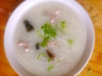 香气浓郁的皮蛋瘦肉粥做法图解5)
