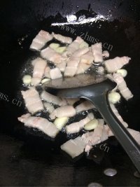家常菜丝瓜炒肉做法图解5)