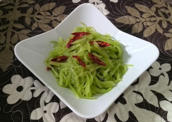 香飘十里的清炒莴笋