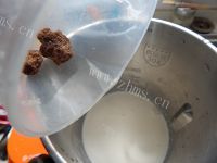 美味的红糖姜奶茶做法图解5)