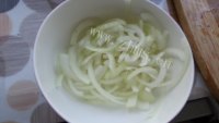 美味的黑椒洋葱炒牛柳做法图解2)