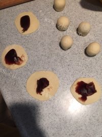 自制牛奶豆沙包做法图解4)