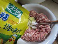 美味的鲜肉馄饨做法图解7)