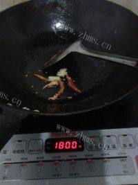 可口的蒜苔肉片做法图解4)