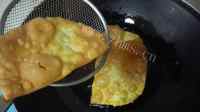 自制煎饼果子(蛋饼)做法图解7)