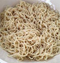 美味的鸡丝黑芝麻酱凉面做法图解4)