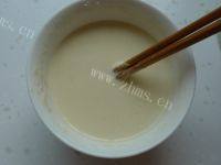 老爸做的鸡蛋煎饼做法图解3)