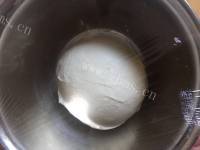 喷香的肉桂卷做法图解3)