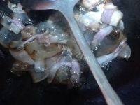 家常菜大葱炒腊肉做法图解3)
