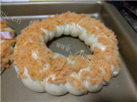 美味肉松培根面包做法图解23)