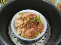 美味的腐乳豆豉蒸鸡