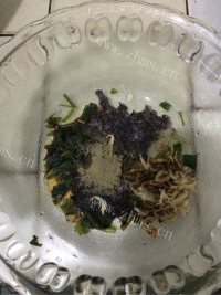 美味的猪肉韭菜馄饨做法图解7)