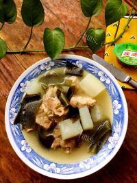 美味的冬瓜海带排骨汤做法图解10)
