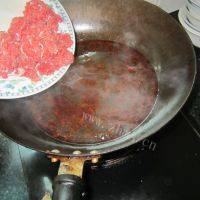 家常菜麻辣水煮牛肉做法图解5)
