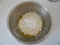 美味的黑芝麻小酥饼做法图解5)