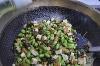 家常雪菜毛豆炒豆干做法图解9)