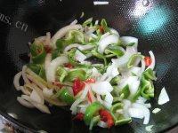 家常菜洋葱炒腊肠做法图解6)