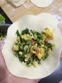 独特的韭菜鸡蛋馅饼做法图解6)