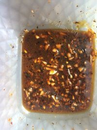 诱人的凉拌皮蛋做法图解4)