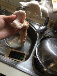 唇齿留香的干煸肥肠做法图解2)