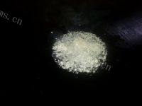 家常菜清炒手撕包菜做法图解3)