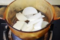 自制萝卜粉条羊肉汤做法图解6)