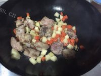 玉盘珍馐的土豆烧排骨的做法图解五