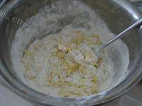 家常菜蛋黄饼干做法图解3)
