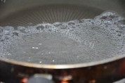 自制糖衣核桃做法图解5)