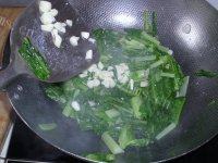 家常菜蒜蓉莴苣叶做法图解6)
