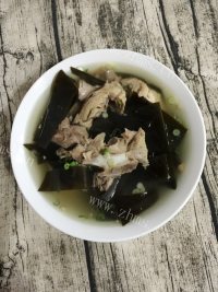 海带猪骨汤做法图解7)