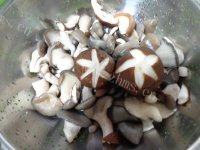 鲜虾蘑菇粉丝煲的做法图解一