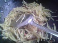 家常菜土豆丝炒牛肉做法图解7)
