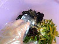 美味鲜黄花菜拌木耳做法图解11)