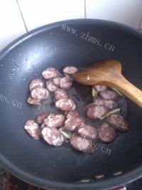 「DIY美食」荷兰豆炒腊肠做法图解3)